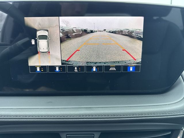 Buick Encore GX Vehicle Full-screen Gallery Image 17