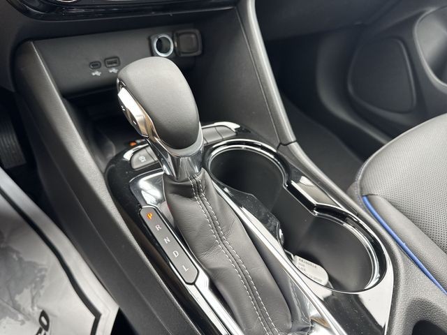 Buick Encore GX Vehicle Full-screen Gallery Image 19