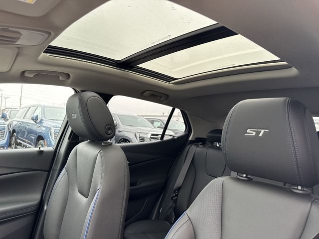 Buick Encore GX Vehicle Full-screen Gallery Image 21