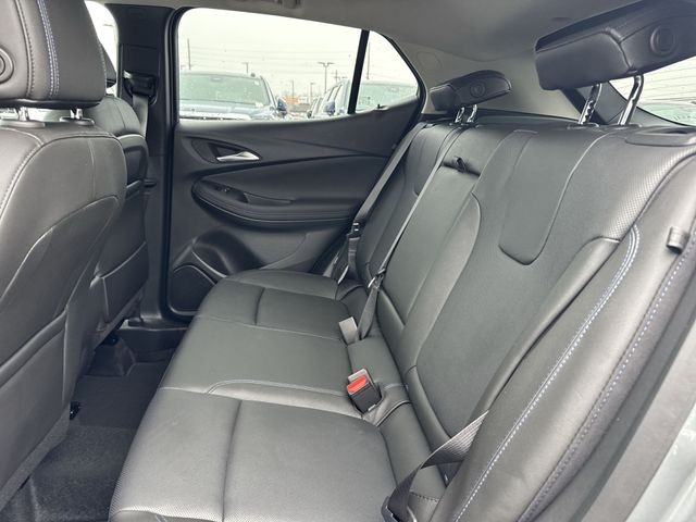 Buick Encore GX Vehicle Full-screen Gallery Image 22