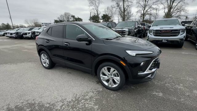 Buick Encore GX Vehicle Full-screen Gallery Image 02