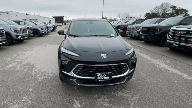 Buick Encore GX Vehicle Full-screen Gallery Image 03