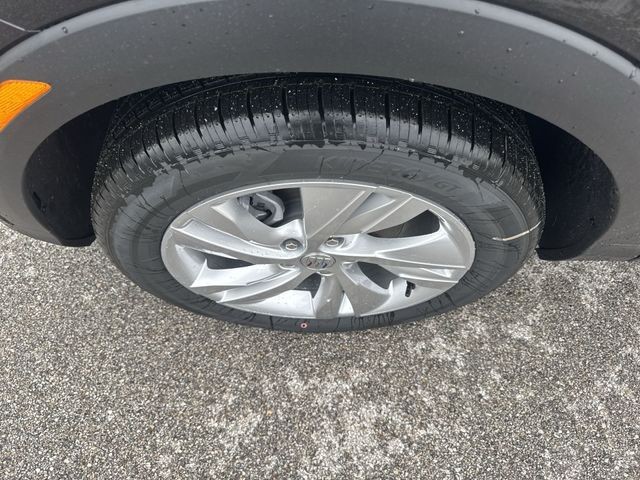 Buick Encore GX Vehicle Full-screen Gallery Image 10