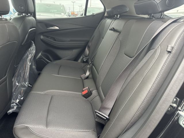 Buick Encore GX Vehicle Full-screen Gallery Image 21