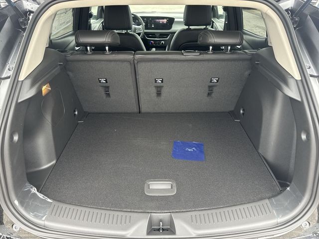 Buick Encore GX Vehicle Full-screen Gallery Image 22