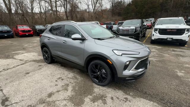 Buick Encore GX Vehicle Full-screen Gallery Image 02