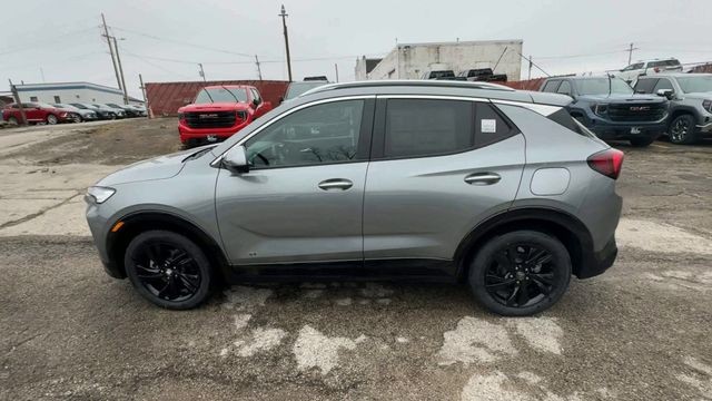 Buick Encore GX Vehicle Full-screen Gallery Image 05