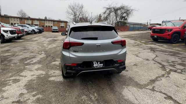 Buick Encore GX Vehicle Full-screen Gallery Image 07