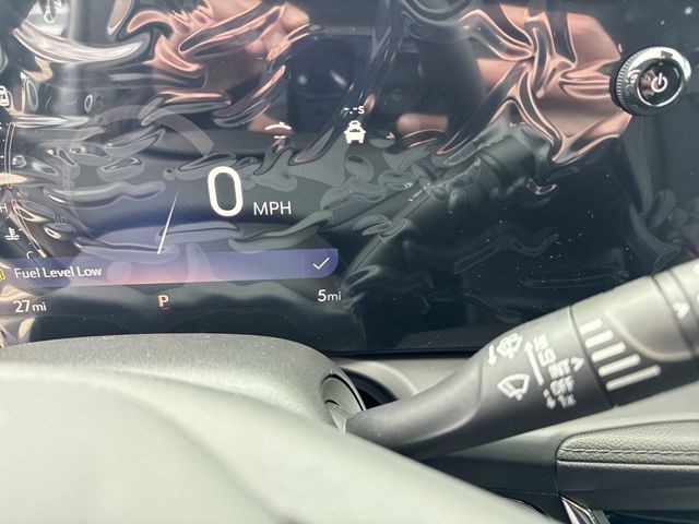 Buick Encore GX Vehicle Full-screen Gallery Image 15