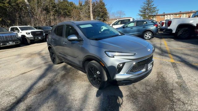 Buick Encore GX Vehicle Full-screen Gallery Image 02