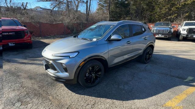 Buick Encore GX Vehicle Full-screen Gallery Image 04