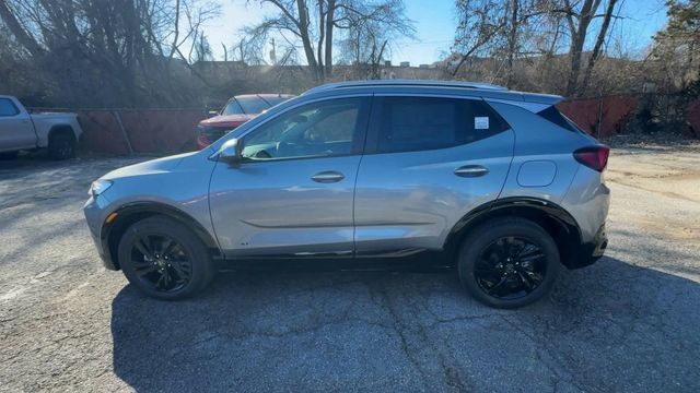 Buick Encore GX Vehicle Full-screen Gallery Image 05