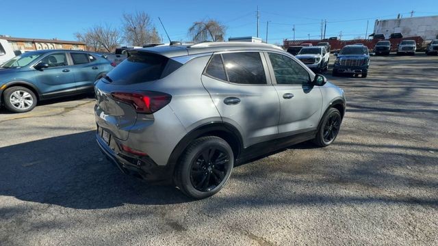 Buick Encore GX Vehicle Full-screen Gallery Image 08