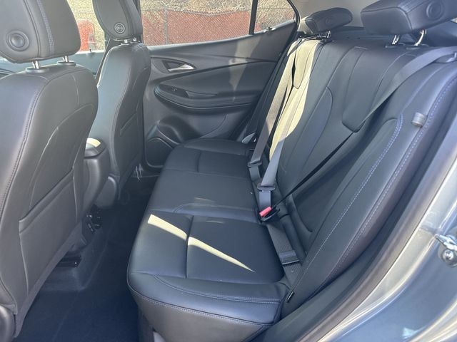 Buick Encore GX Vehicle Full-screen Gallery Image 21