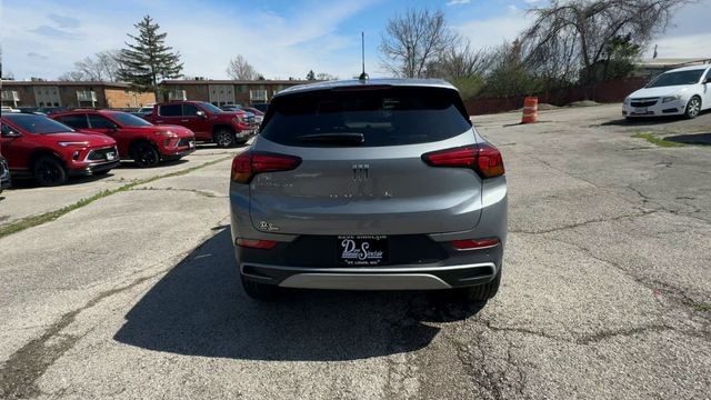 Buick Encore GX Vehicle Full-screen Gallery Image 07