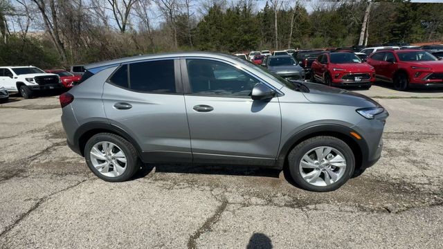 Buick Encore GX Vehicle Full-screen Gallery Image 09