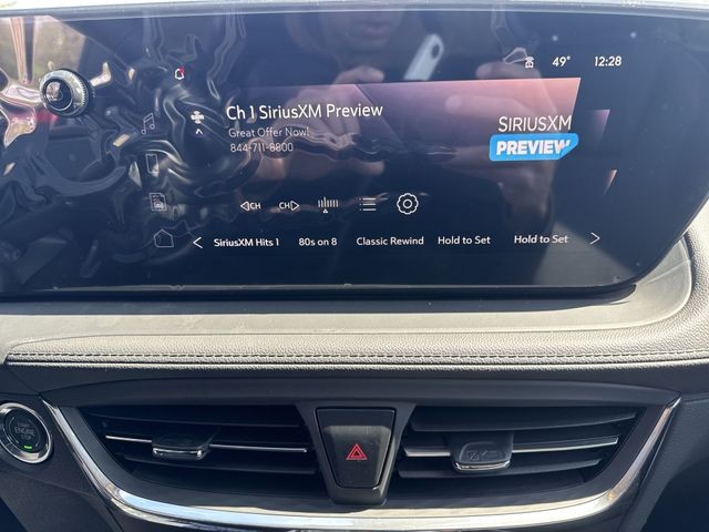 Buick Encore GX Vehicle Full-screen Gallery Image 16