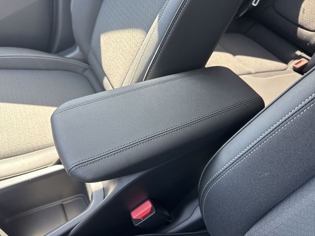 Buick Encore GX Vehicle Full-screen Gallery Image 20