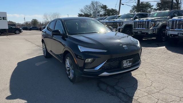 Buick Envista Vehicle Full-screen Gallery Image 02