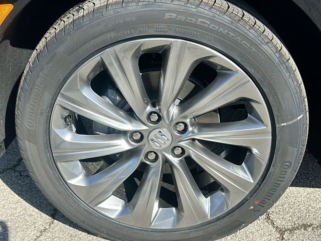 Buick Envista Vehicle Full-screen Gallery Image 10