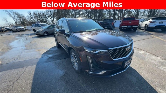 Cadillac XT6 Vehicle Full-screen Gallery Image 02