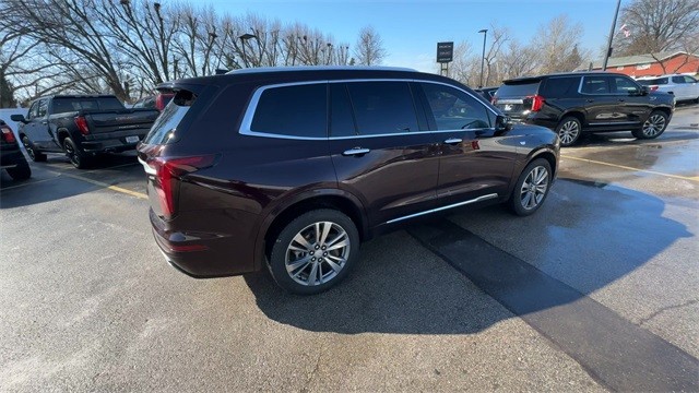 Cadillac XT6 Vehicle Full-screen Gallery Image 08