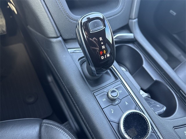 Cadillac XT6 Vehicle Full-screen Gallery Image 16