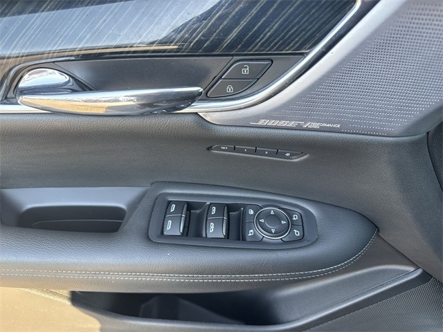 Cadillac XT6 Vehicle Full-screen Gallery Image 23