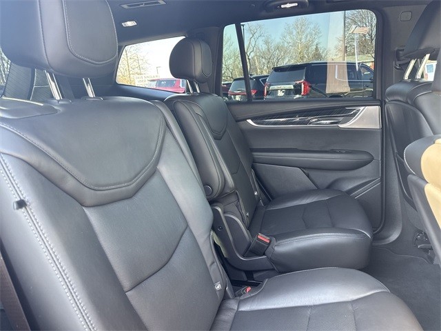 Cadillac XT6 Vehicle Full-screen Gallery Image 28