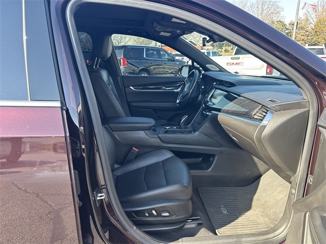 Cadillac XT6 Vehicle Full-screen Gallery Image 30