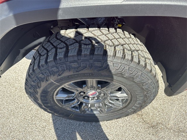 GMC Sierra 1500 Vehicle Full-screen Gallery Image 10