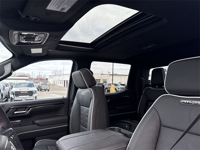 GMC Sierra 1500 Vehicle Full-screen Gallery Image 21