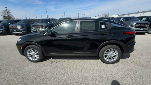 Buick Envista Vehicle Full-screen Gallery Image 05