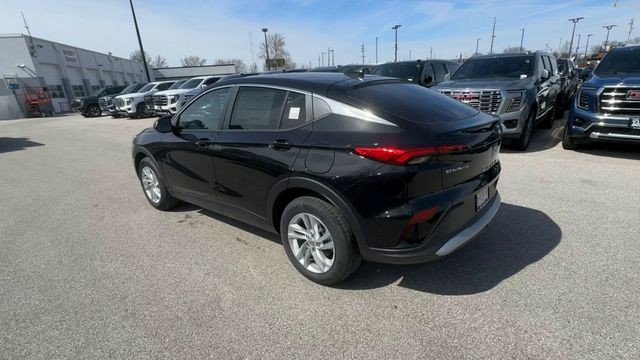 Buick Envista Vehicle Full-screen Gallery Image 06