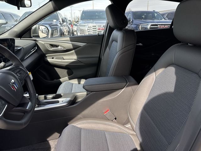 Buick Envista Vehicle Full-screen Gallery Image 11