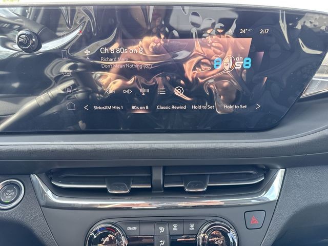 Buick Envista Vehicle Full-screen Gallery Image 16