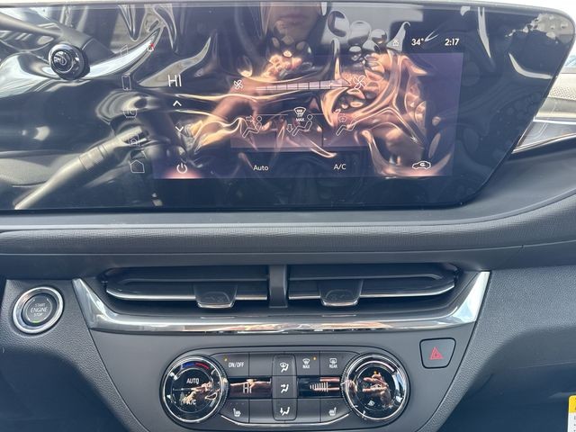 Buick Envista Vehicle Full-screen Gallery Image 18