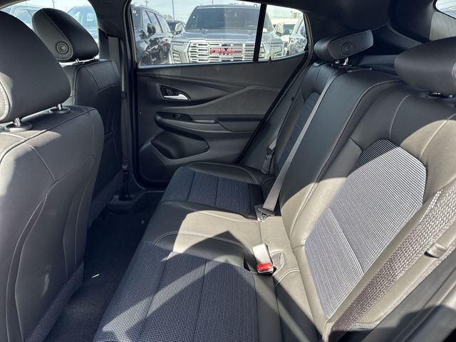 Buick Envista Vehicle Full-screen Gallery Image 21