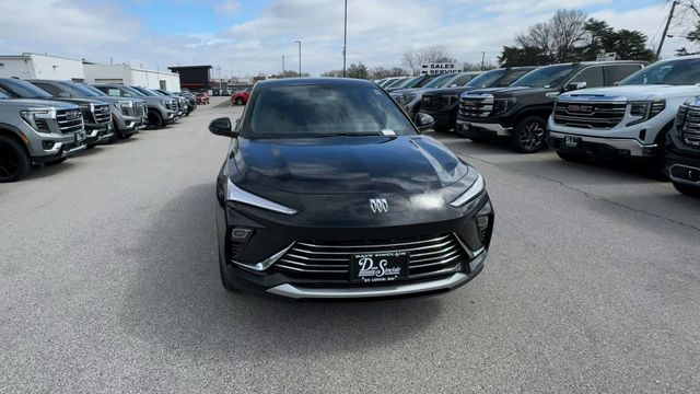 Buick Envista Vehicle Full-screen Gallery Image 03