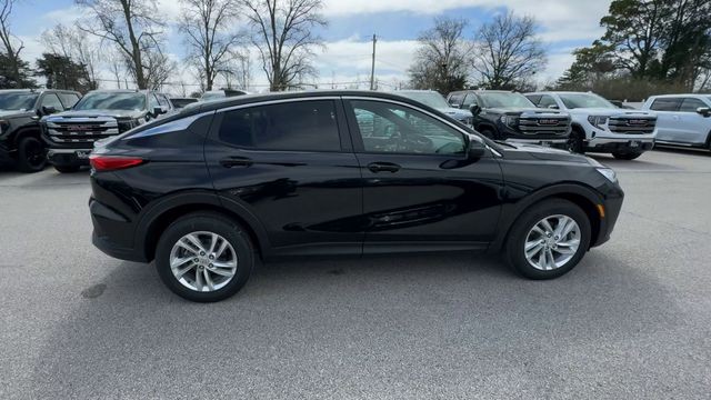 Buick Envista Vehicle Full-screen Gallery Image 09