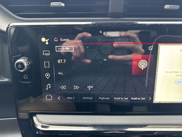 GMC Sierra 1500 Vehicle Full-screen Gallery Image 16