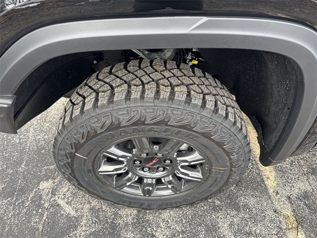 GMC Sierra 1500 Vehicle Full-screen Gallery Image 10