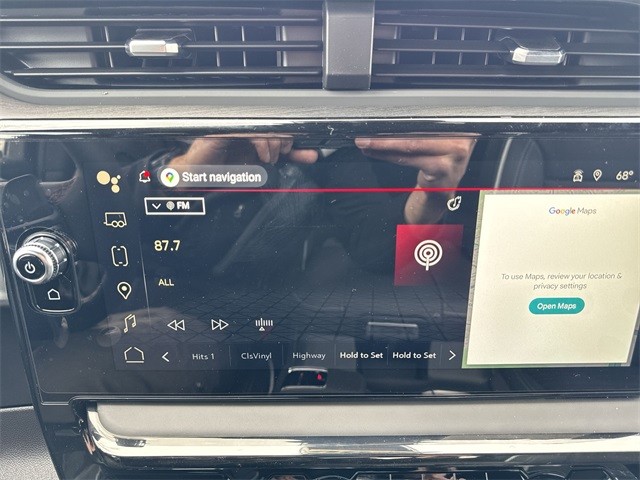 GMC Sierra 1500 Vehicle Full-screen Gallery Image 16