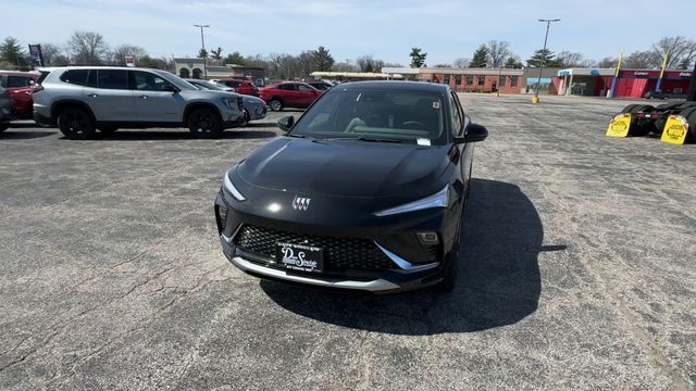 Buick Envista Vehicle Full-screen Gallery Image 03