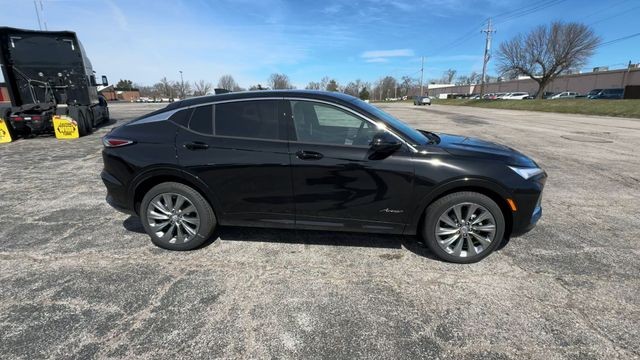 Buick Envista Vehicle Full-screen Gallery Image 09