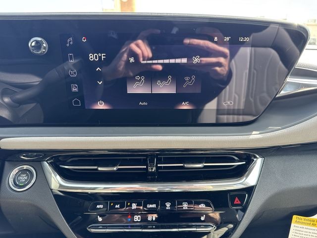 Buick Envista Vehicle Full-screen Gallery Image 18