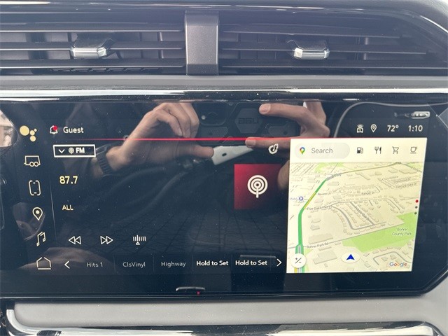 GMC Sierra 1500 Vehicle Full-screen Gallery Image 16