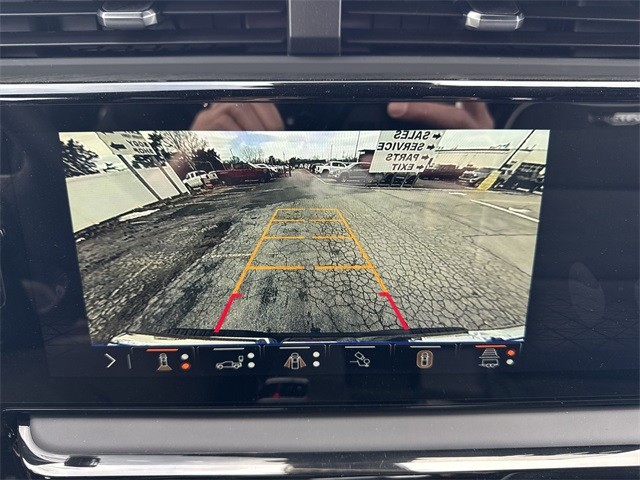 GMC Sierra 1500 Vehicle Full-screen Gallery Image 17