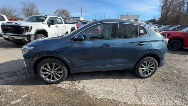 Buick Encore GX Vehicle Full-screen Gallery Image 05