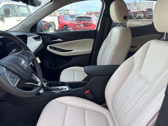 Buick Encore GX Vehicle Full-screen Gallery Image 11